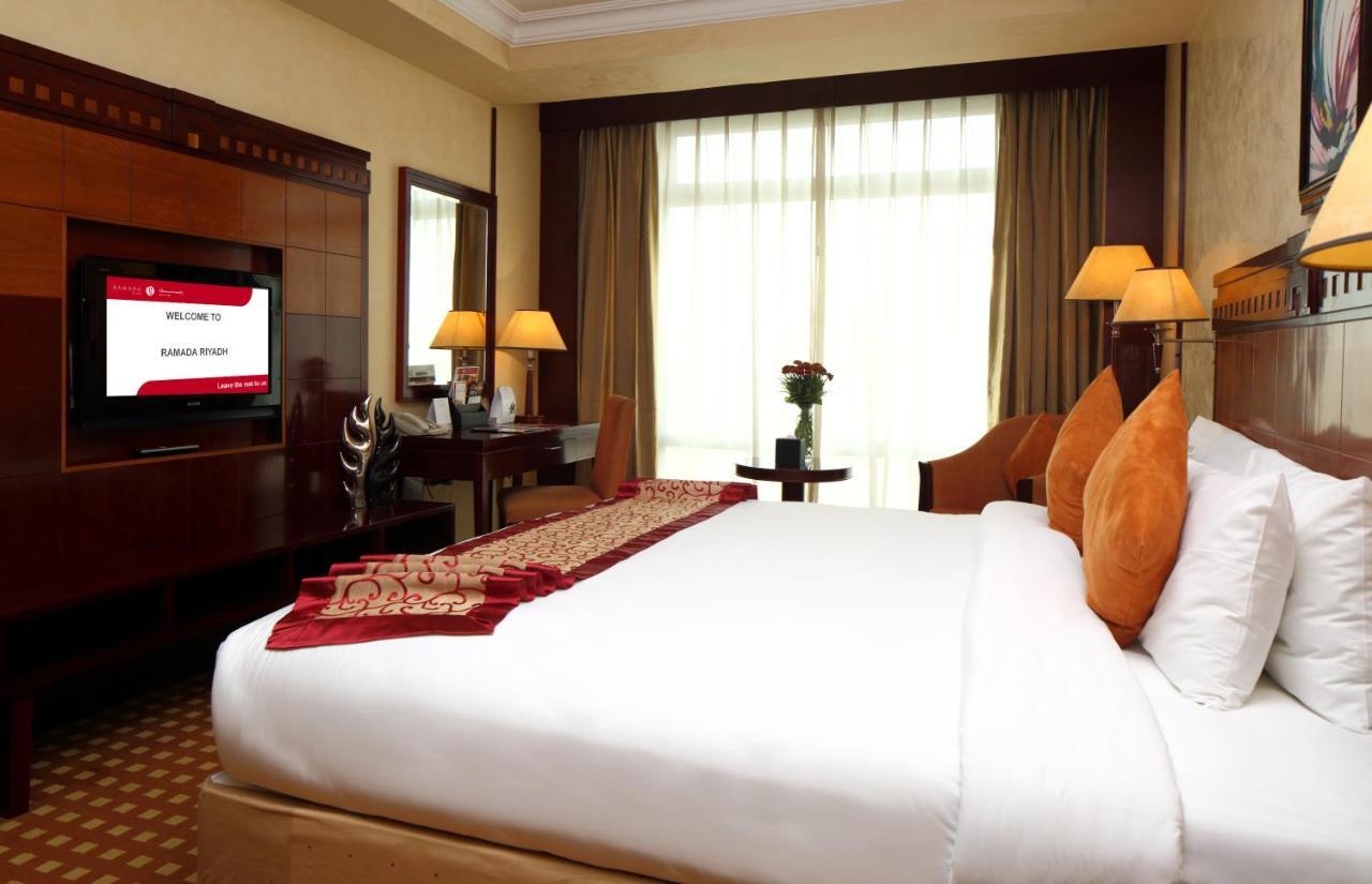 Ramada Riyadh Hotel Exteriör bild
