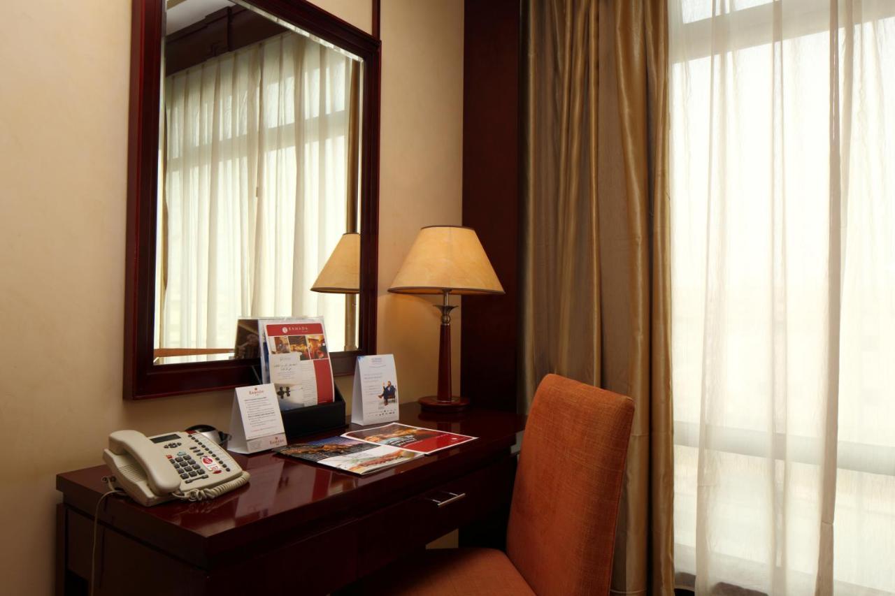 Ramada Riyadh Hotel Exteriör bild