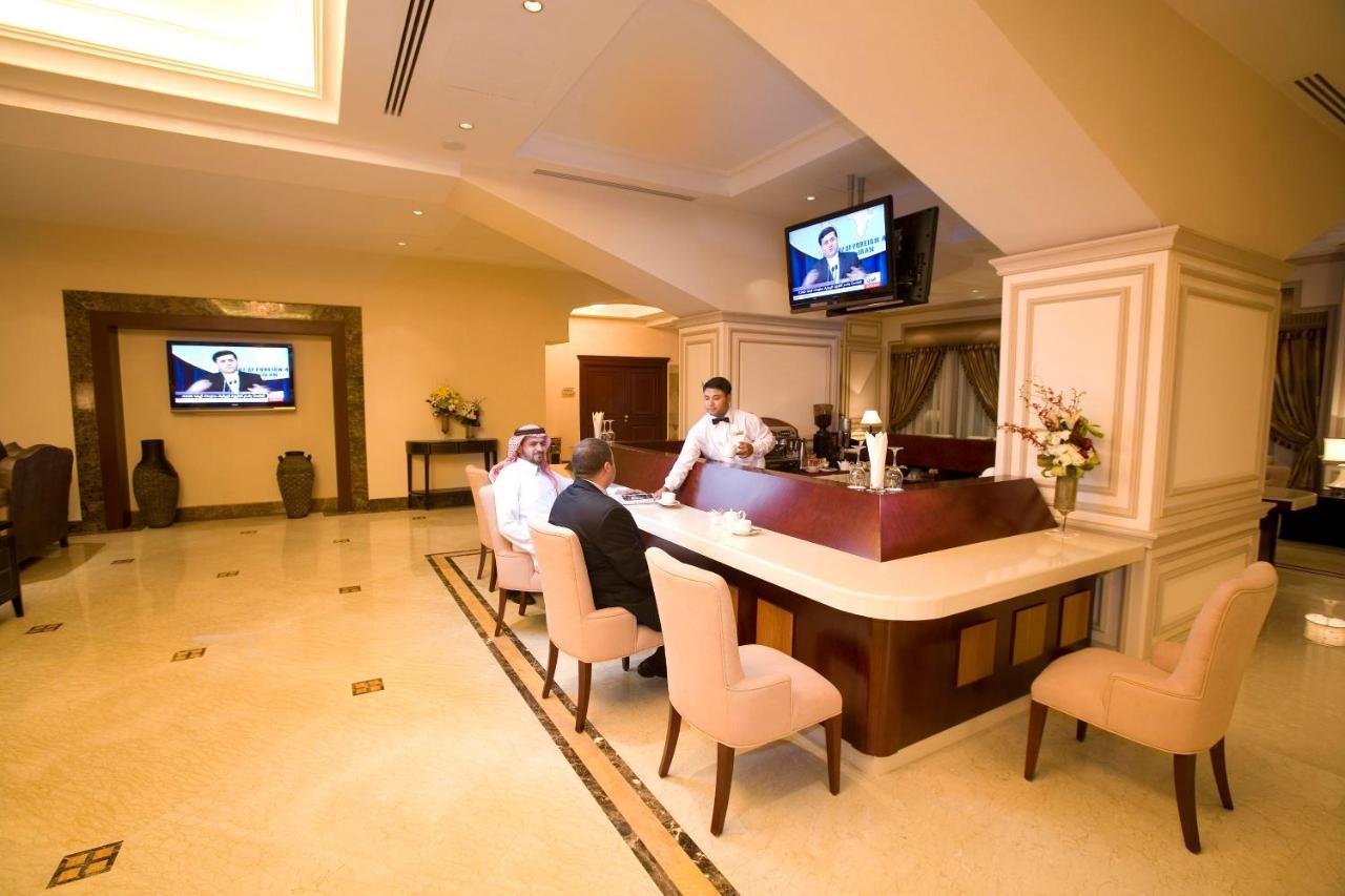 Ramada Riyadh Hotel Exteriör bild