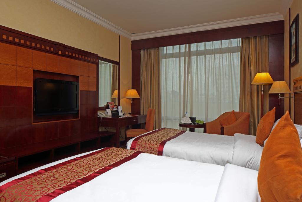 Ramada Riyadh Hotel Exteriör bild