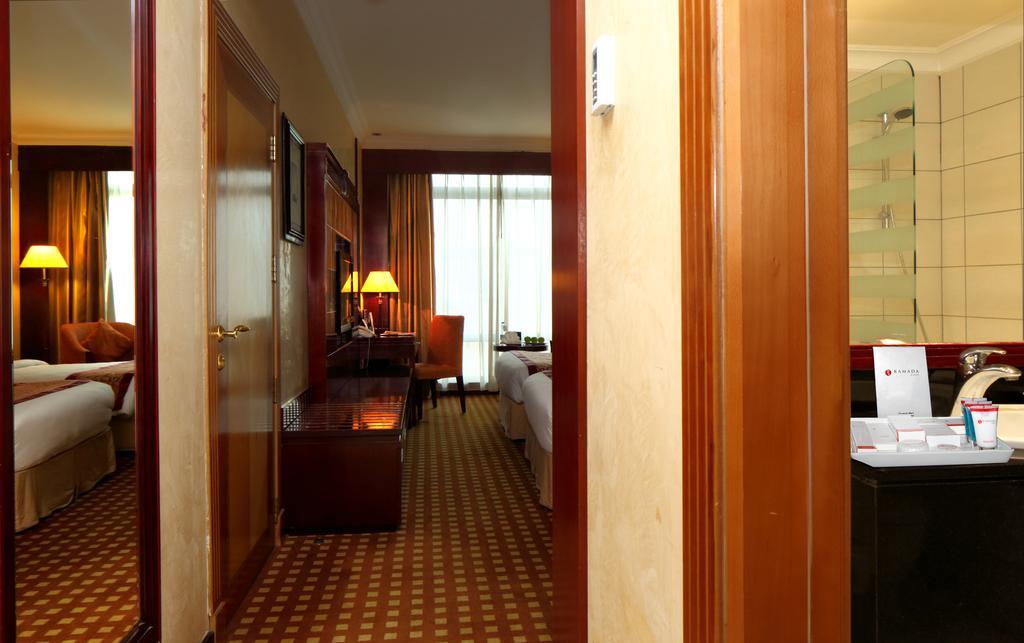 Ramada Riyadh Hotel Exteriör bild