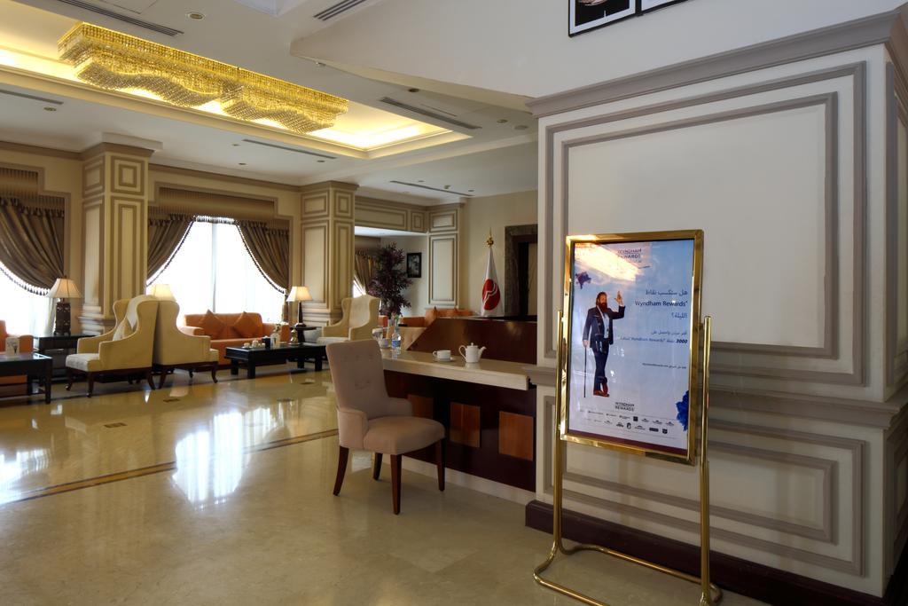 Ramada Riyadh Hotel Exteriör bild