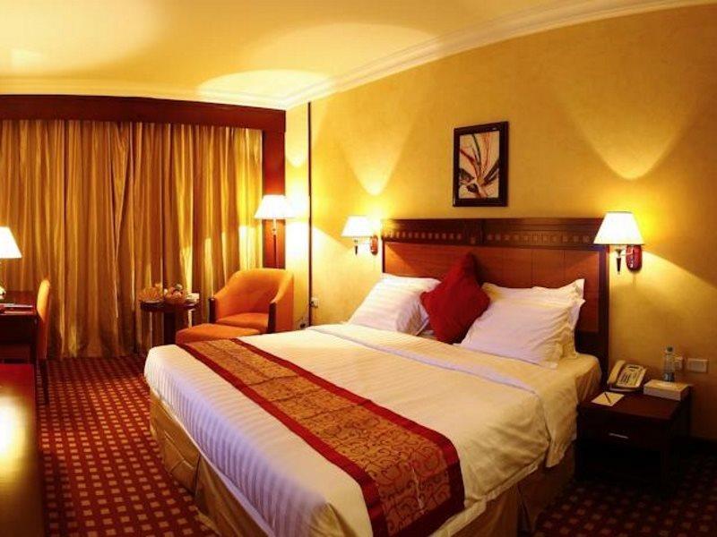 Ramada Riyadh Hotel Exteriör bild