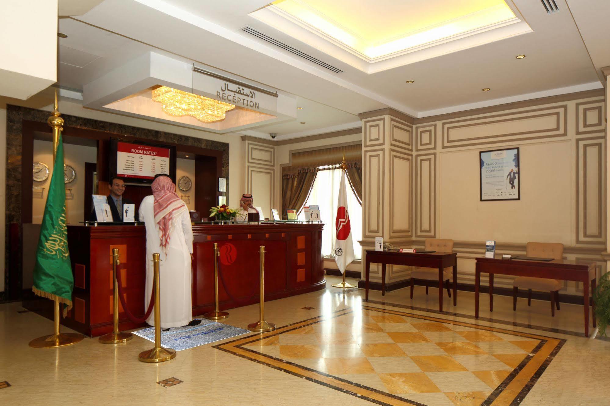 Ramada Riyadh Hotel Exteriör bild